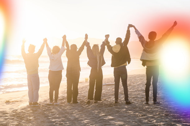 自由的背景，海边人们的社区图片下载