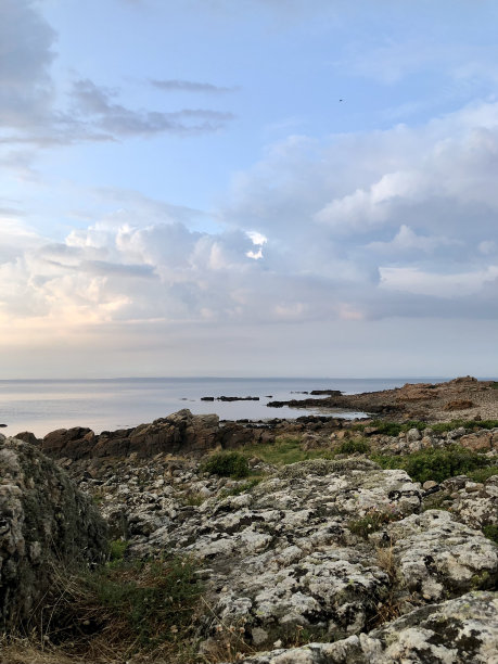 日落时海洋或大海的风景照片图片下载