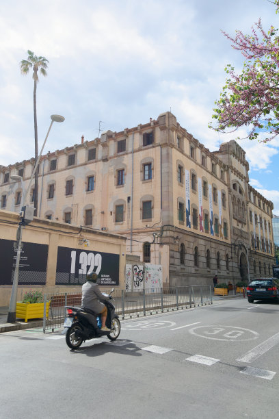 巴塞罗那标志性的模型监狱立面图片下载