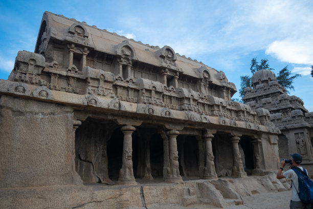 比姆拉特在联合国教科文组织世界遗产马哈巴利普兰的照片。阿旃陀、埃洛拉、汉皮古石雕雕刻神圣朝圣、考古旅游、萨纳坦、洞穴、雕刻、岩石图片下载