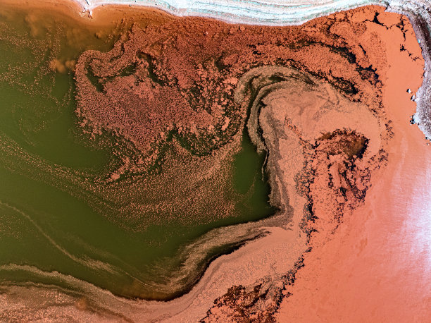 湖泊和溪流的彩色抽象照片图片下载