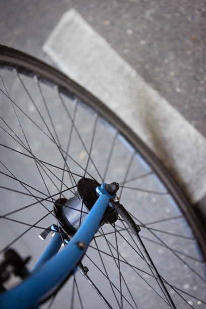 近景自行车车轮。图片下载