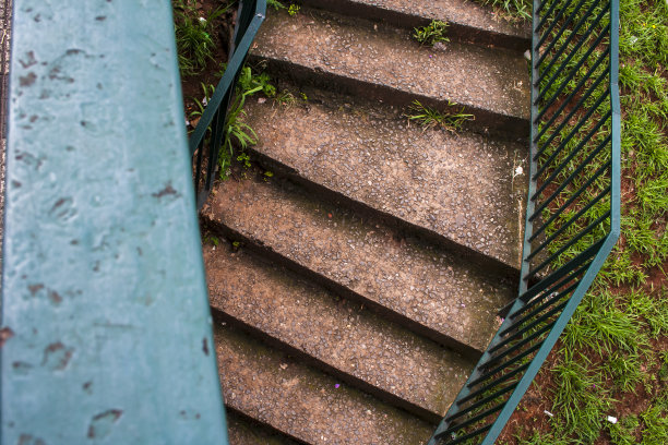 楼梯行人的俯视图图片下载