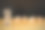 木制立方体与图标的字母B2B。B2B，企业对企业营销的标志。商业和B2B概念。木制立方体桌子背景。图片下载