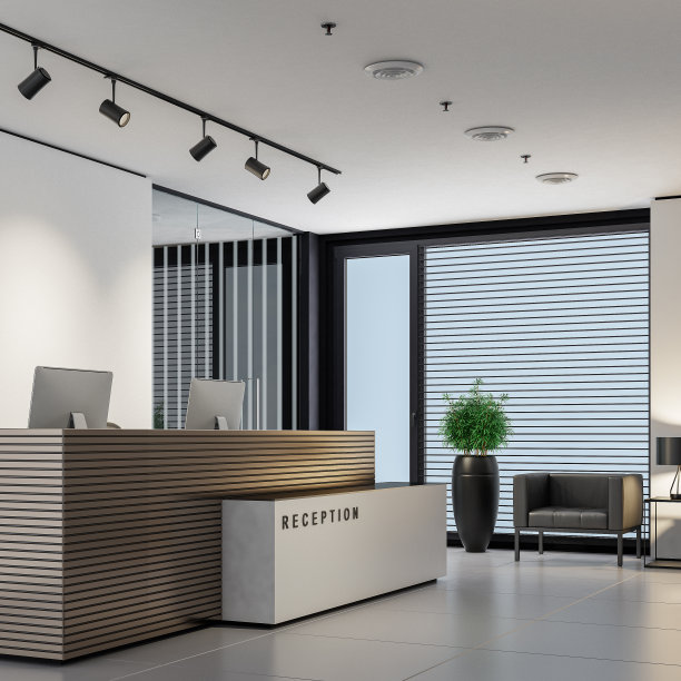 现代化的办公室内部接待区，大桌子图片下载