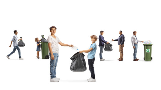 儿童和成人回收塑料瓶图片下载