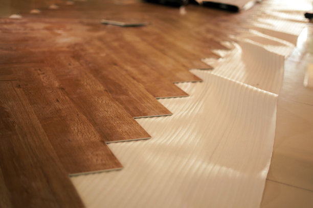 安装木纹pvc地板图片下载