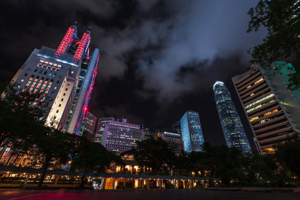 香港中环夜城街道照片图片下载