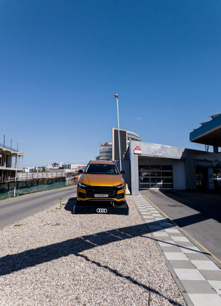 奥迪Q8豪华跨界车图片下载