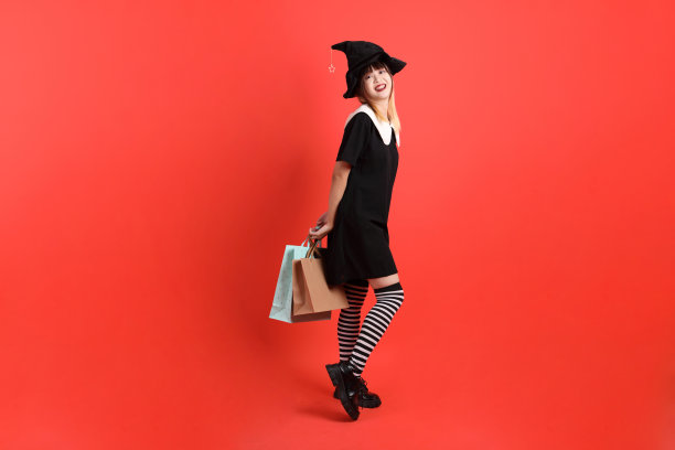 20多岁亚洲女人万圣节图片下载