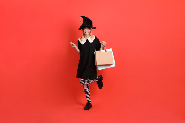 20多岁亚洲女人万圣节图片下载