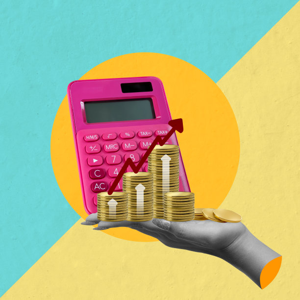 一个人的手拿着一堆金币，上面有一个增加的图形箭头和计算器图片下载
