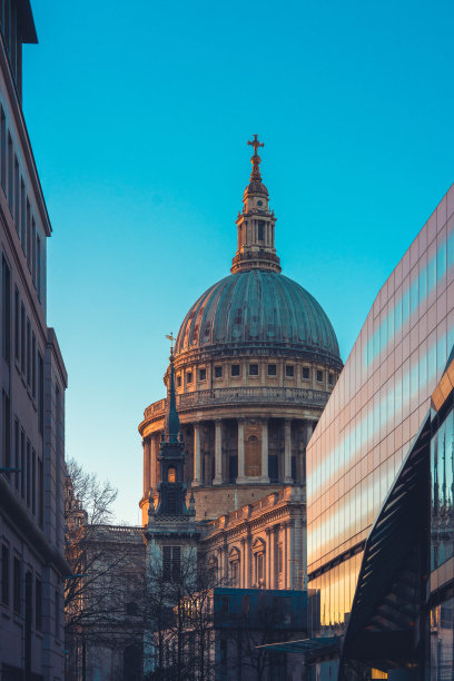 伦敦圣保罗大教堂的夜空图片下载