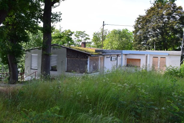 废弃的餐厅图片下载