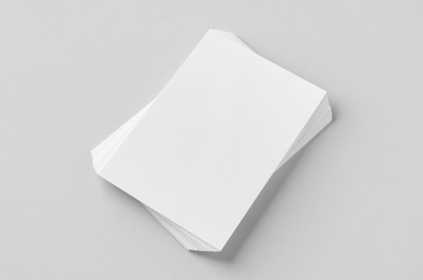 简历，简历，信笺抬头，发票模型。灰色背景上的一叠A4纸。图片下载