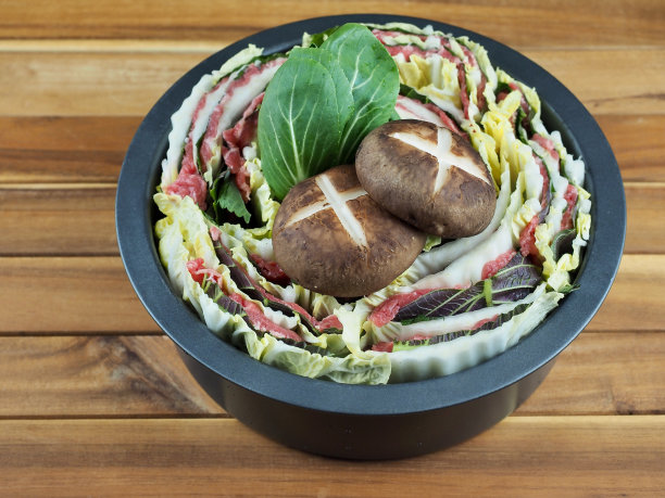 米弗维尔，牛肉和蔬菜纳贝，健康饮食图片下载