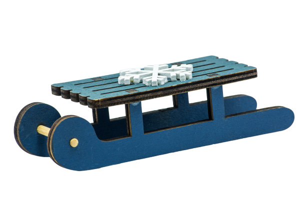 新年装饰玩具，圣诞准备在家里，选择性重点，隔离在白色背景上图片下载