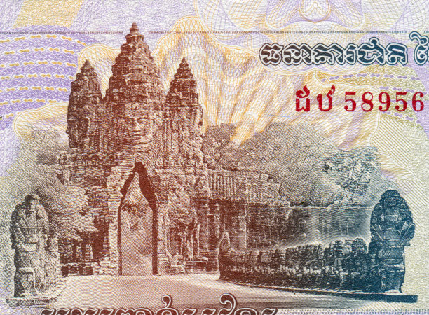 柬埔寨瑞尔纸币上吴哥城城门图案设计图片下载
