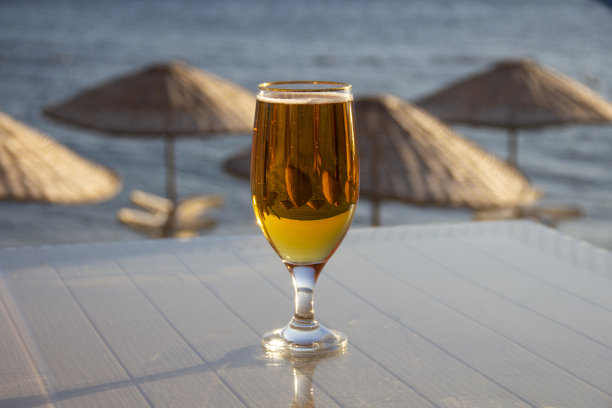 一杯啤酒图片下载