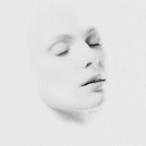 一个女人的空灵肖像剪影图片下载