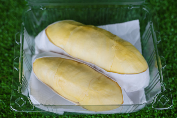 塑料盒子里的即食榴莲。作为一种水果，有成为水果之王的优势。图片下载