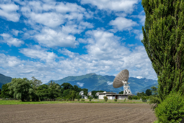 科莫湖的拉里奥航天中心图片下载