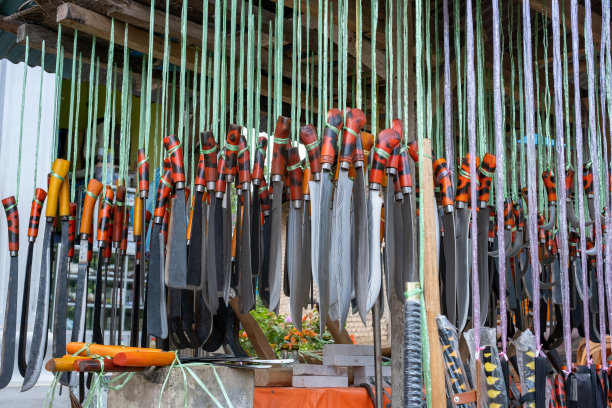 弯刀武器店图片下载