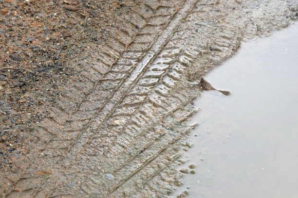 轮胎跟踪图片下载