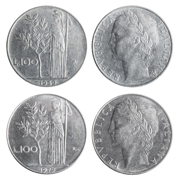 孤立的照片100意大利1959年和1979年的生活硬币在白底。图片下载