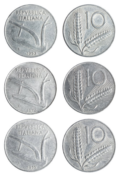孤立的照片10意大利1953年，1955年，1975年生活硬币在白底。图片下载