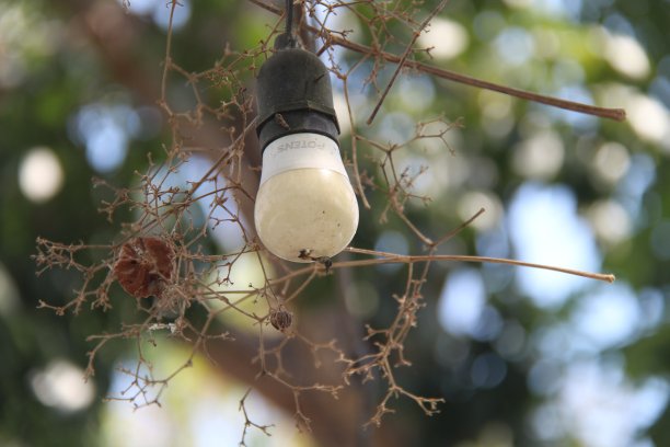 旧灯柱图片下载