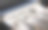 餐具在现代照明厨房抽屉的特写照片图片下载