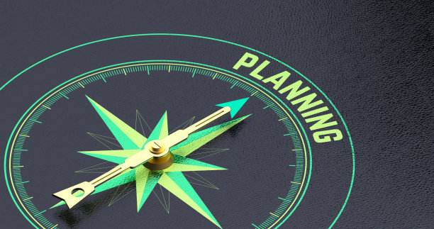 指南针箭头指向黑色背景的“规划”-突出战略准备和组织。3D渲染。图片下载