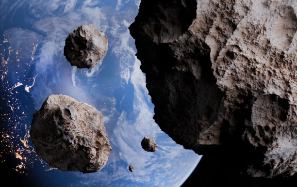 蓝色地球和太空中的小行星。从太空看地球。这张图片的元素由美国宇航局提供，3d动画图片下载