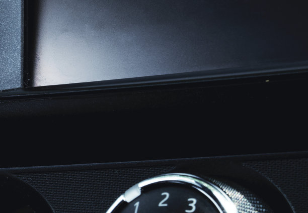 昏暗的光线穿过玻璃板图片下载