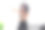 照片可爱可爱的漂亮活跃的女孩教练体育锻炼显示二头肌强壮的手臂白天在室内图片下载