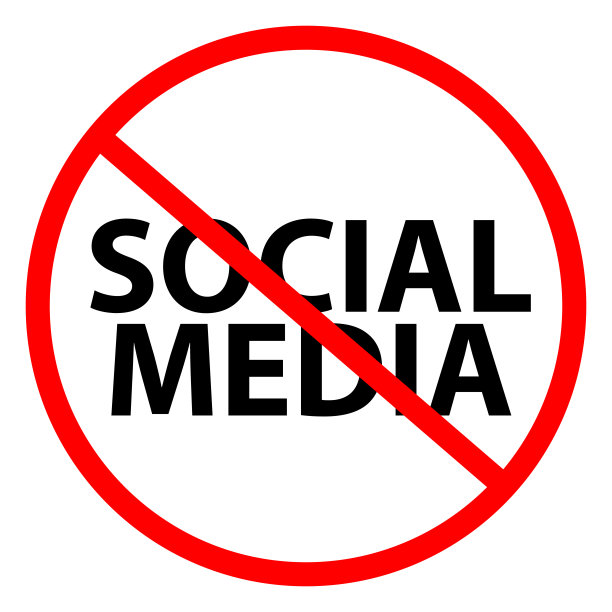 停止社交媒体图标。没有社交媒体标志。禁止或停止符号。平的风格。平的风格。图片下载