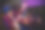 照片微笑有趣的编码员戴着帽子，戴着眼镜，创造视频3d游戏现代小工具在室内工作场所工作站阁楼图片下载