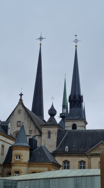 比格中心的双子塔图片下载