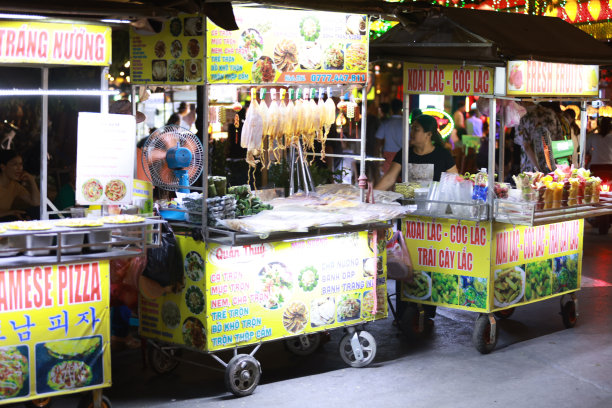 越南会安老城的会安夜市图片下载