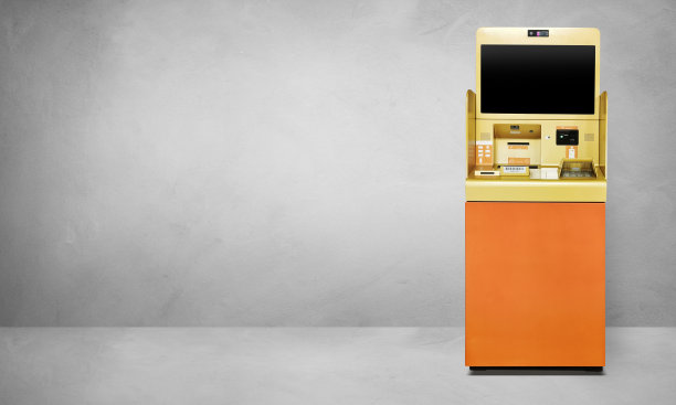 自动取款机。黑屏显示消息。图片下载