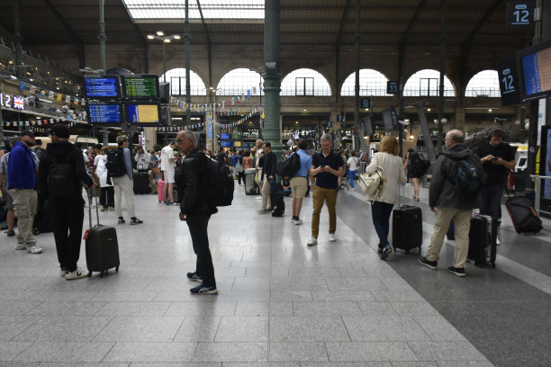 巴黎北站，法兰西岛，法国，欧洲，人民图片下载