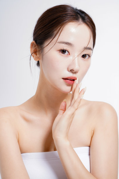 美丽的肖像，一个年轻美丽的亚洲女人图片下载