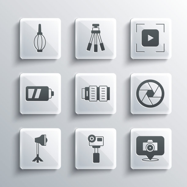 设置动作极限相机，照片，相机快门，照片镜头，工作室灯泡在软箱，电池，风机和焦点框线图标。向量图片下载