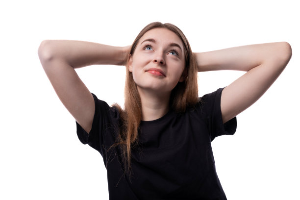 聪明的15岁棕色头发女孩特写图片下载