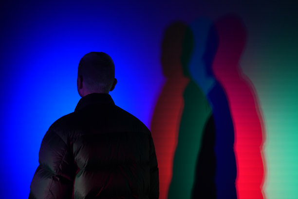 抽象轮廓与鲜艳的色彩阴影图片下载