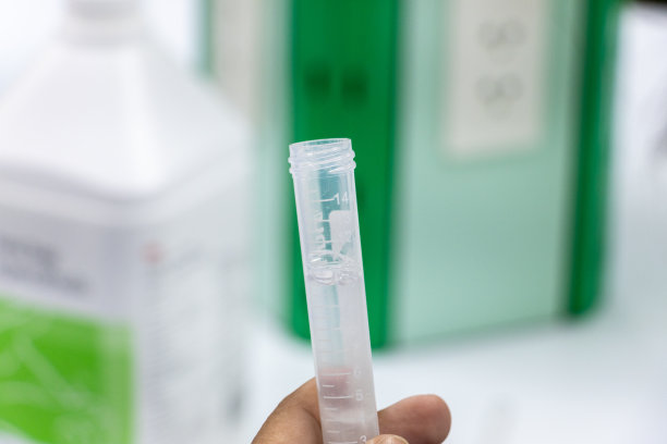 液皂的制作过程及实验室液皂测试。图片下载