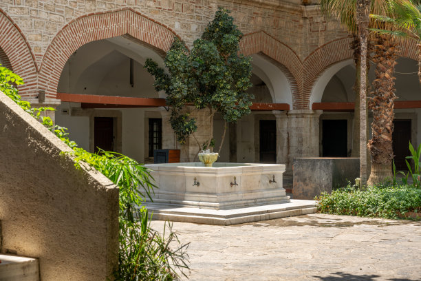 库萨达斯的奥库兹·穆罕默德·帕夏商队图片下载