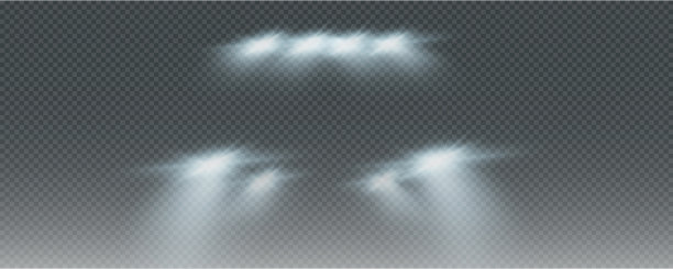逼真的汽车前灯。火车移动的效果，矢量明亮的灯光在透明的背景。图片下载