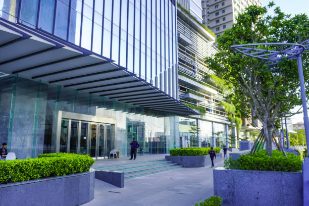 柬埔寨首都金边的街道。摩天大楼图片下载